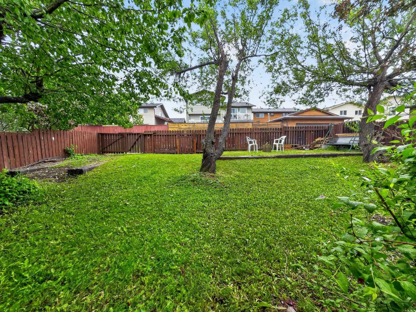 1091 Berkley Drive NW