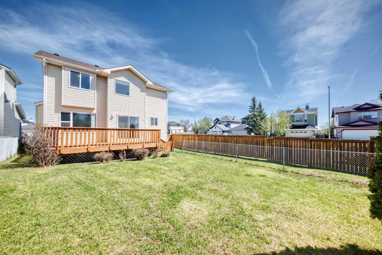 438 Bridlewood Place SW