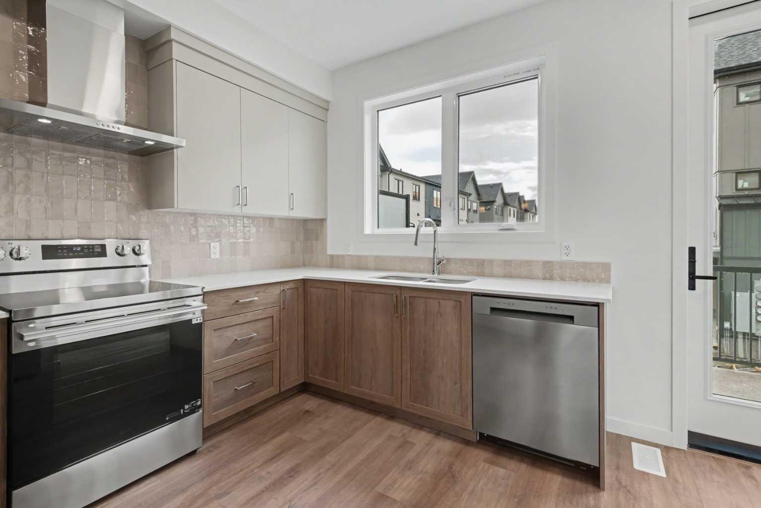 51 Mercado Lane SE