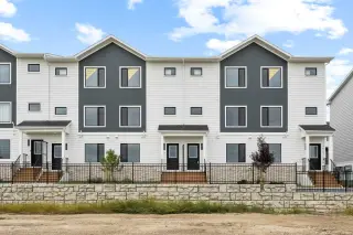 1414, 25 Wildwoods Court SW