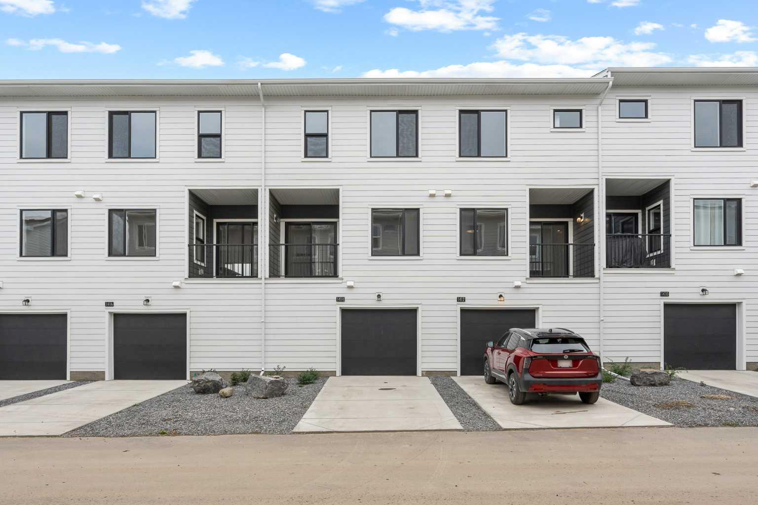 1414, 25 Wildwoods Court SW