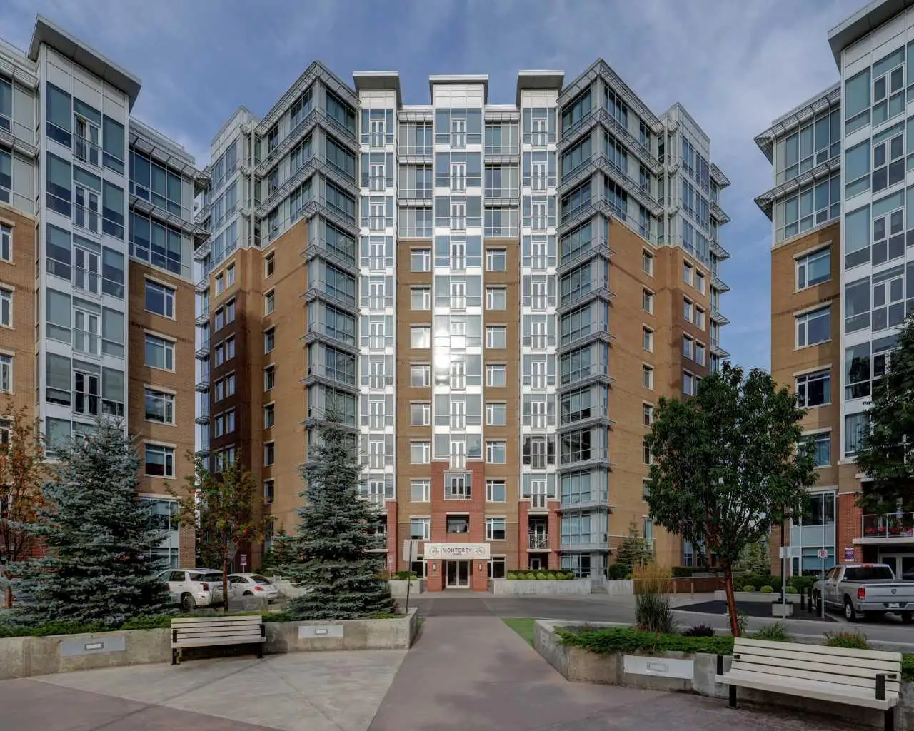 604, 32 Varsity Estates Circle NW