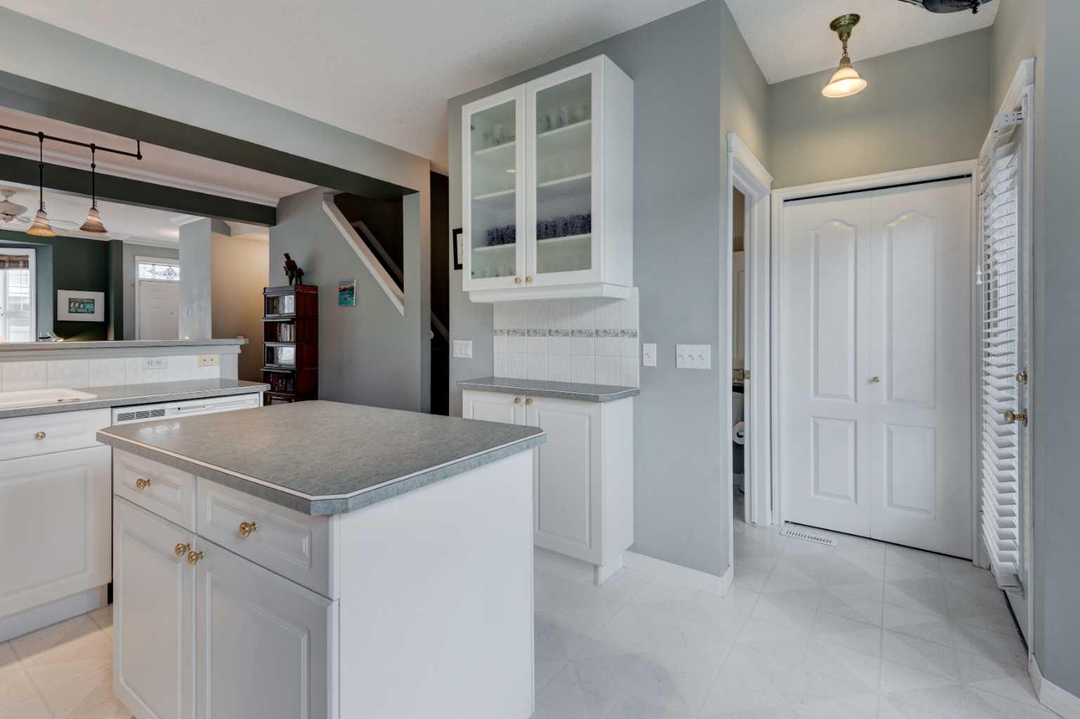 46 Prestwick Gardens SE