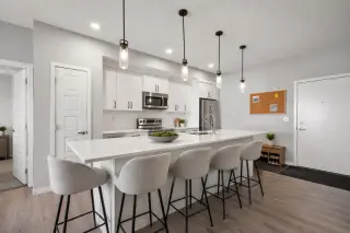 411, 4350 Seton Drive SE