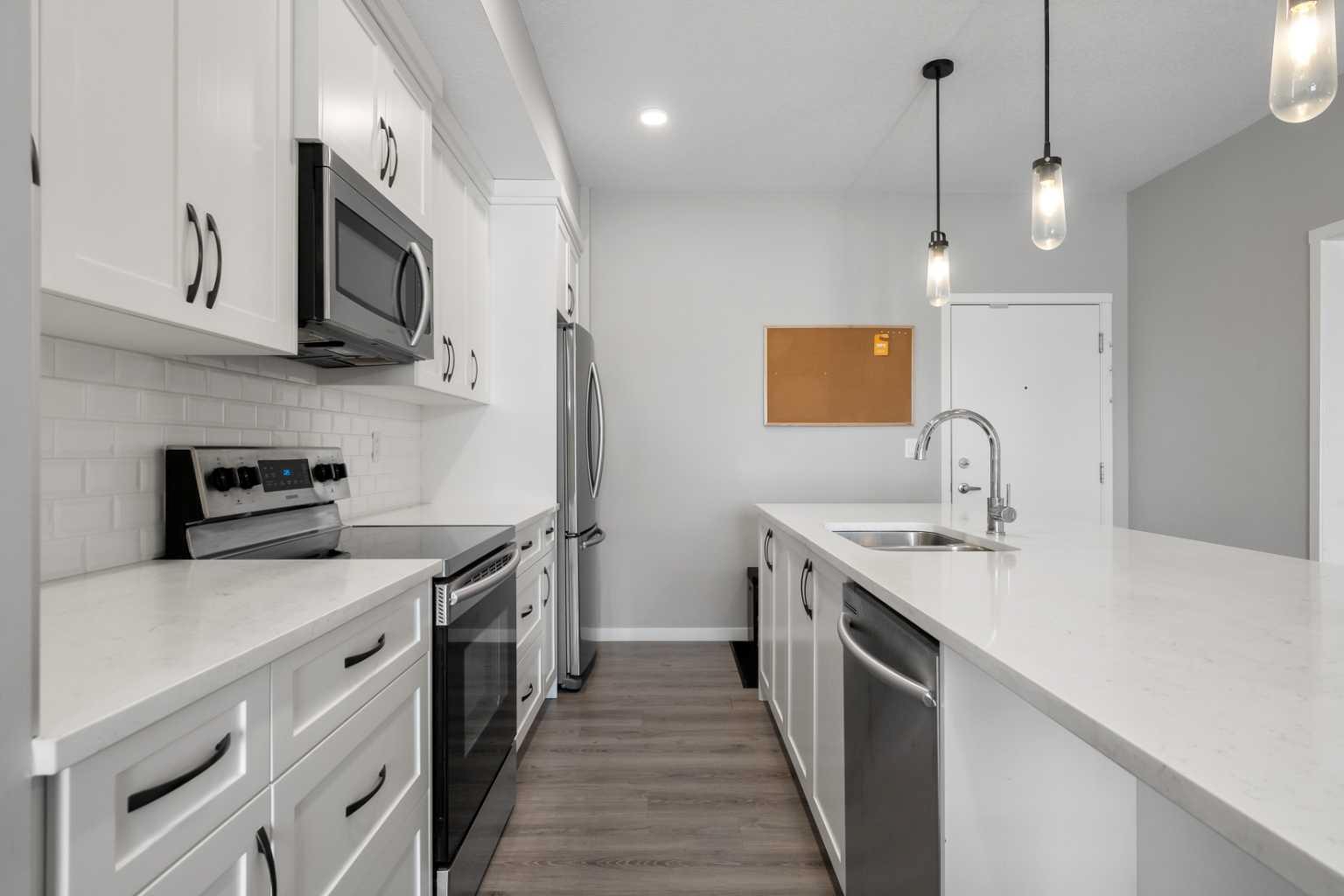 411, 4350 Seton Drive SE
