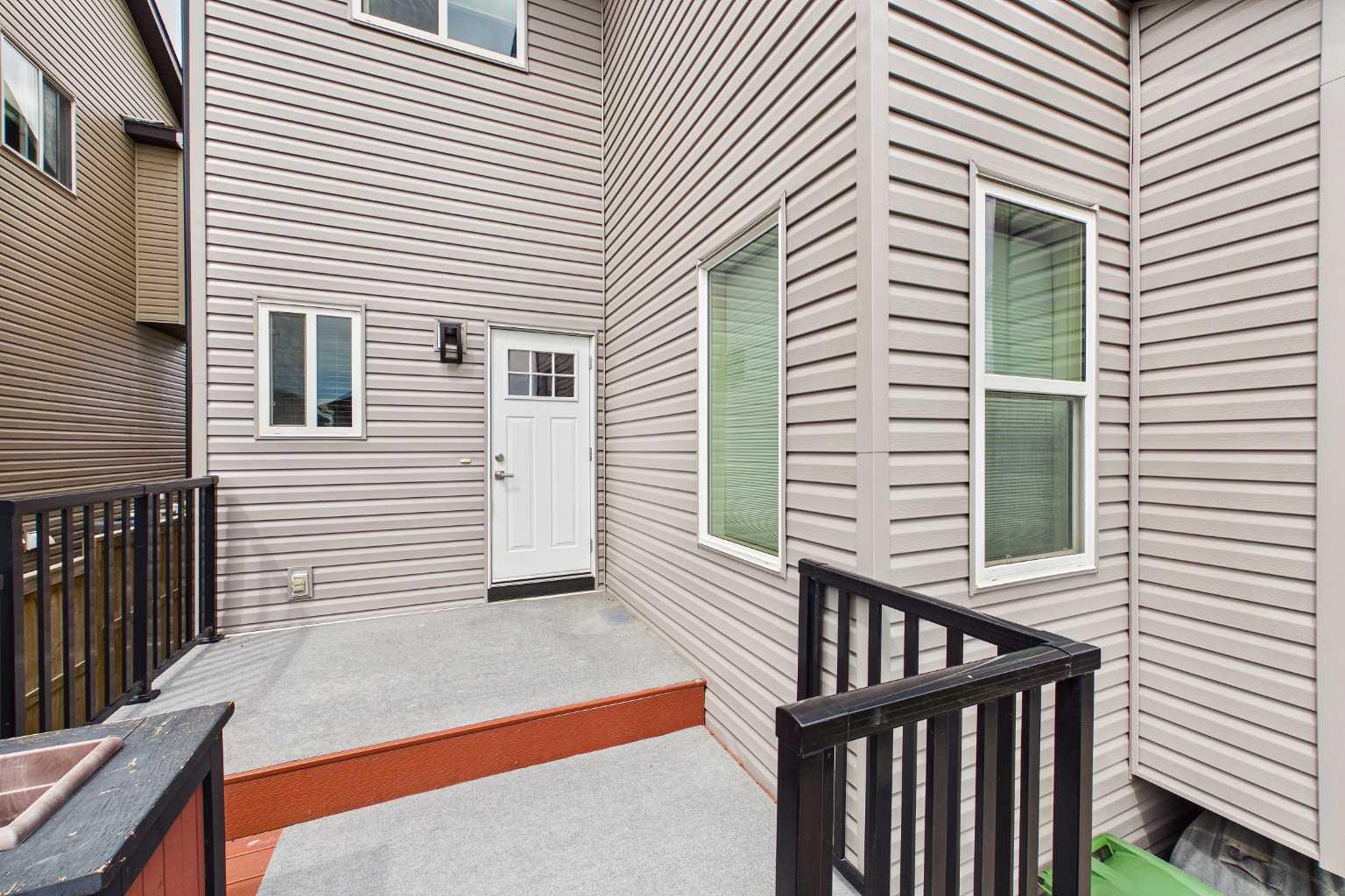 8 Sage Bank Road NW