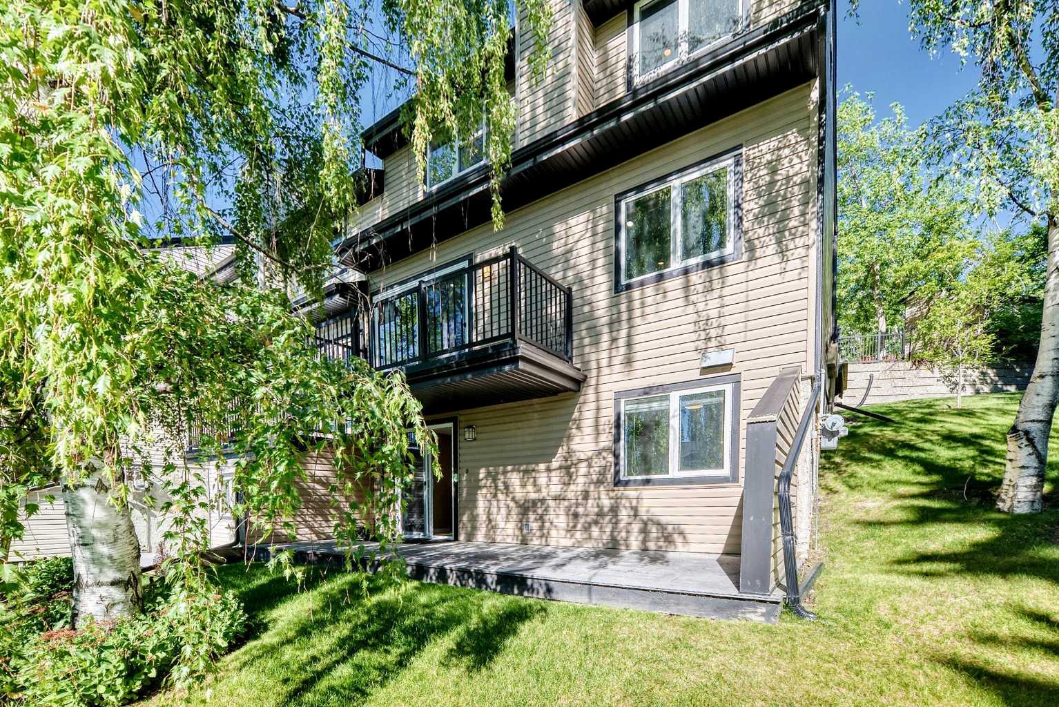 25, 448 Strathcona Drive SW