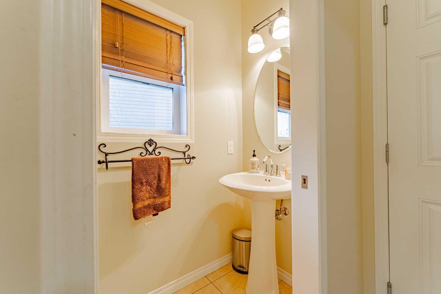 142 West Pointe Circle 