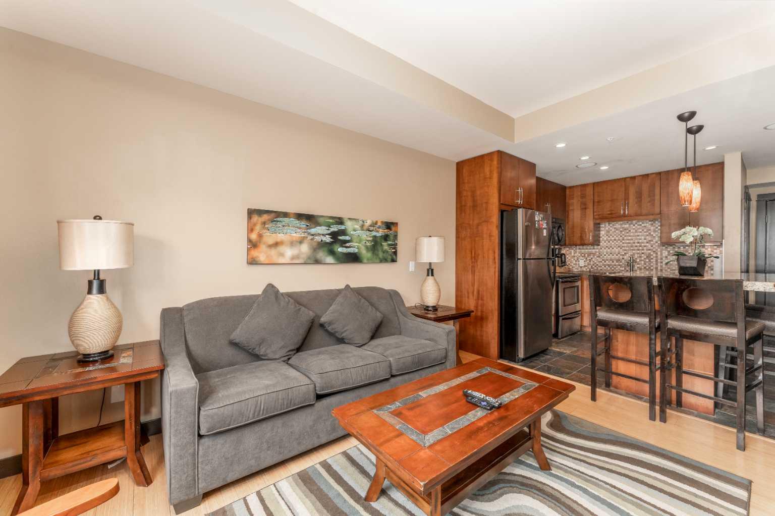 211C, 1818 Mountain Avenue 