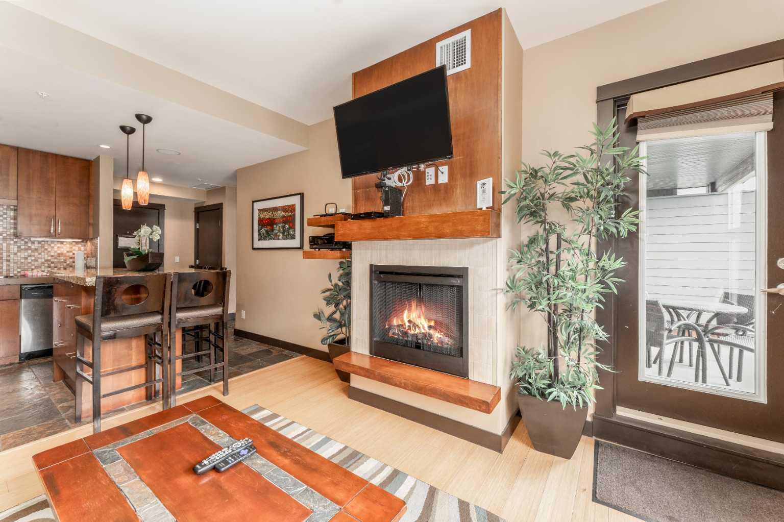 211C, 1818 Mountain Avenue 