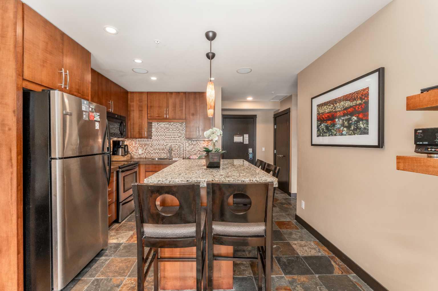 211C, 1818 Mountain Avenue 