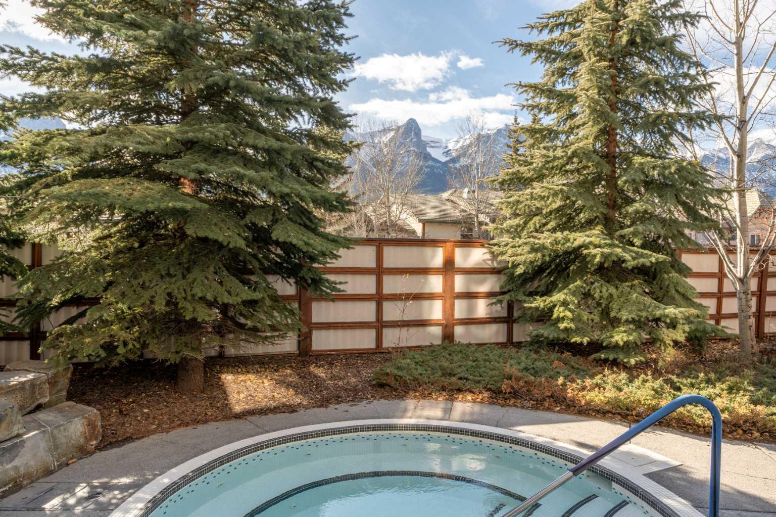211C, 1818 Mountain Avenue 