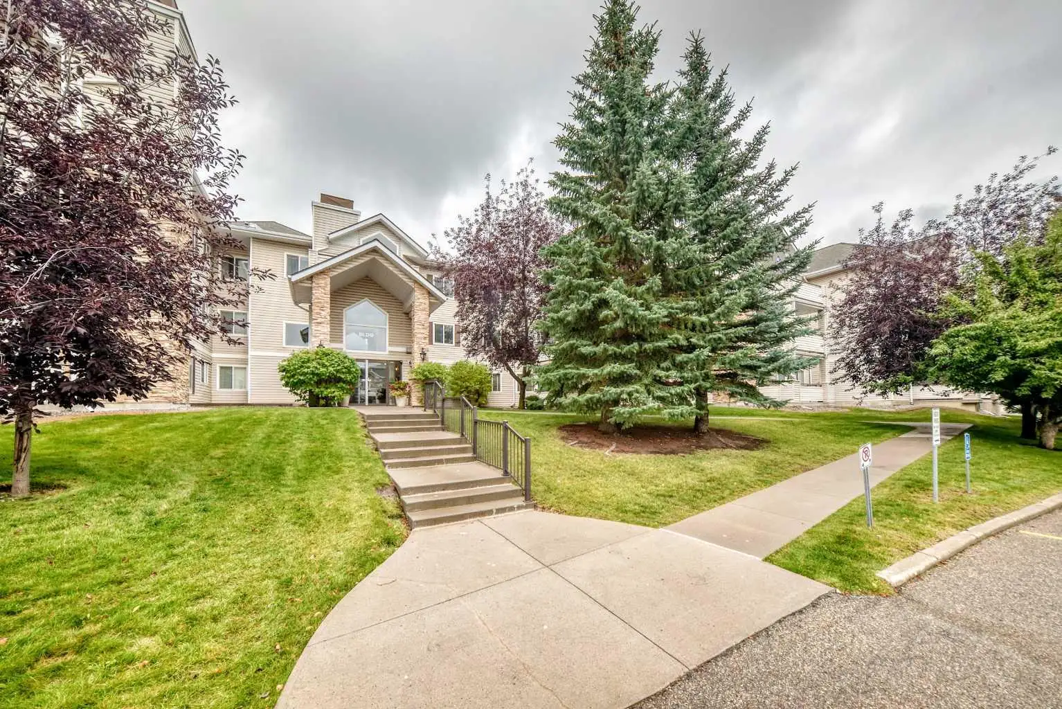 1315, 7451 Springbank Boulevard SW