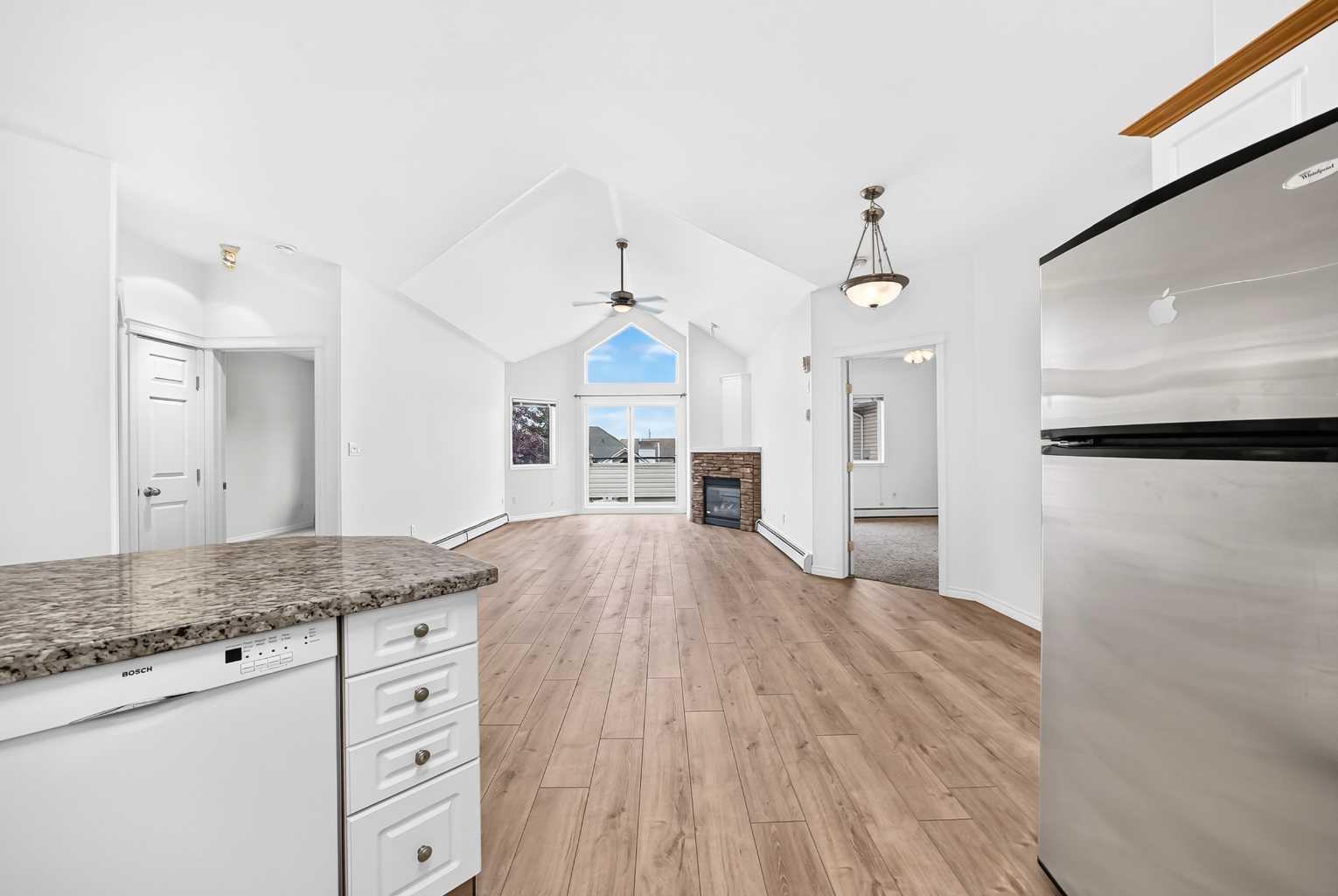 1315, 7451 Springbank Boulevard SW