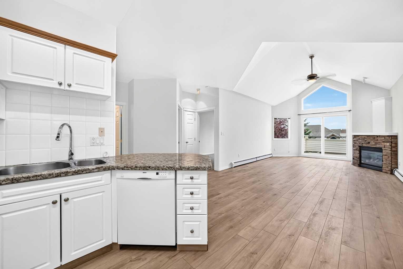 1315, 7451 Springbank Boulevard SW