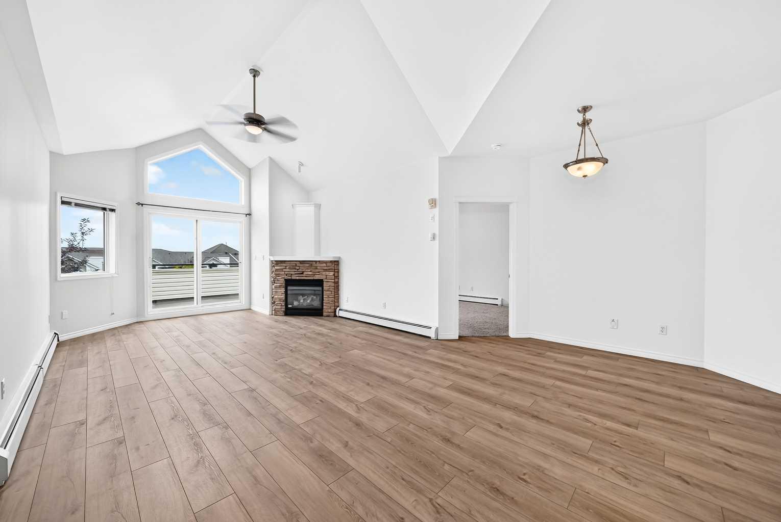 1315, 7451 Springbank Boulevard SW