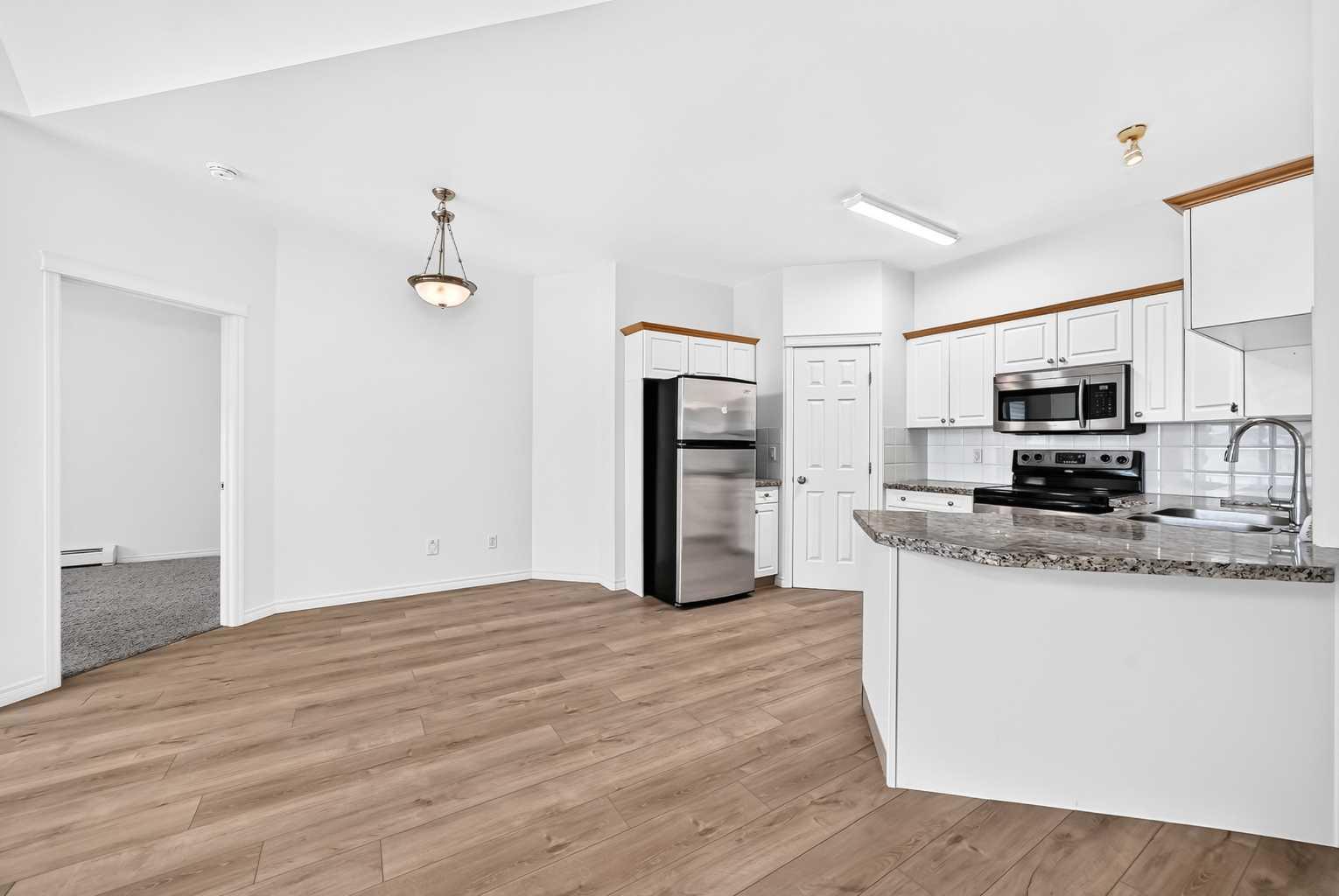 1315, 7451 Springbank Boulevard SW