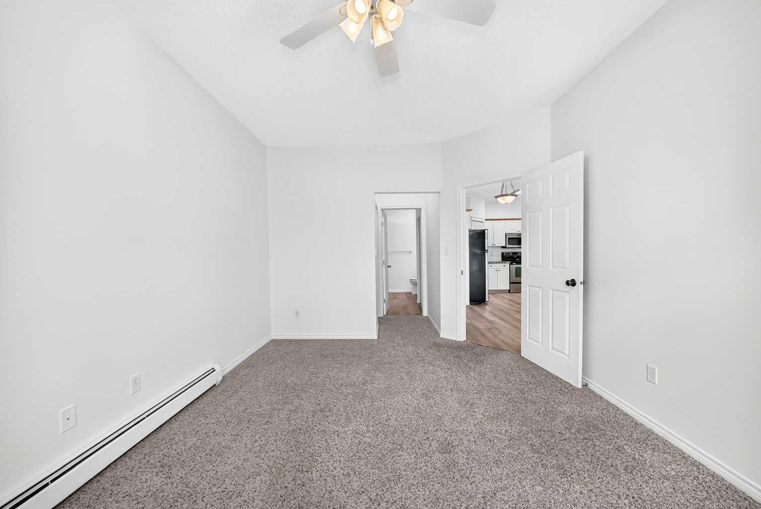 1315, 7451 Springbank Boulevard SW