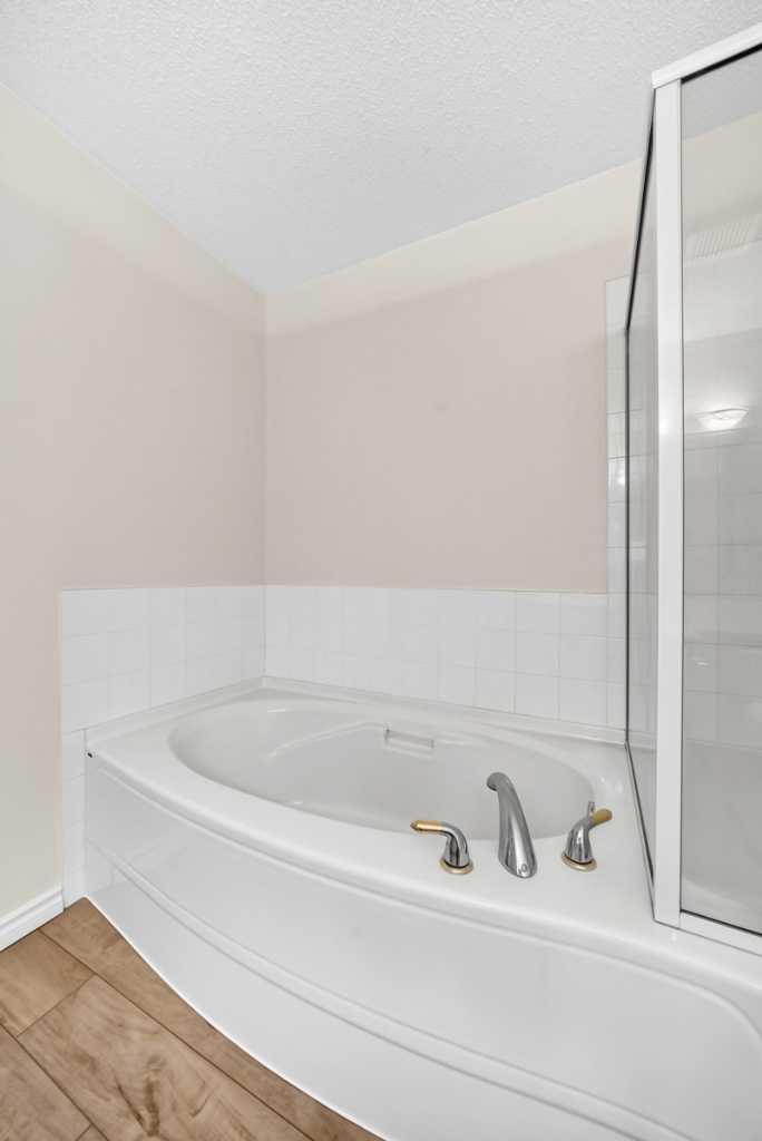 1315, 7451 Springbank Boulevard SW