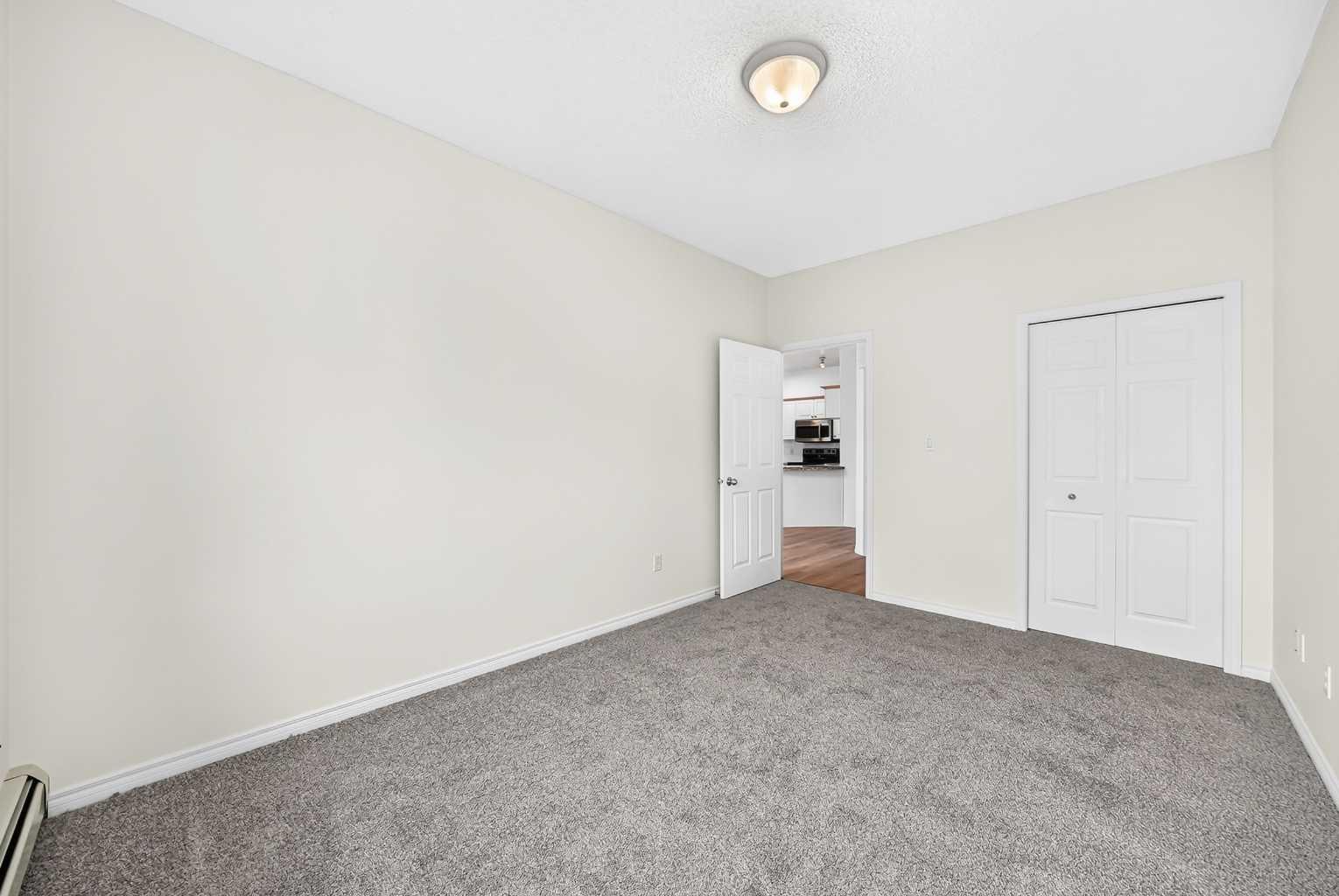 1315, 7451 Springbank Boulevard SW