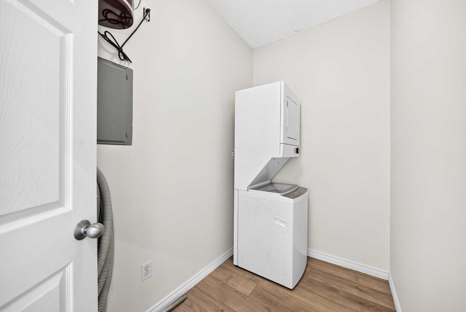 1315, 7451 Springbank Boulevard SW