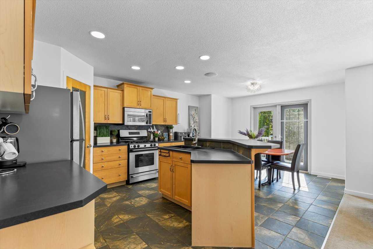 57 Everwillow Boulevard SW
