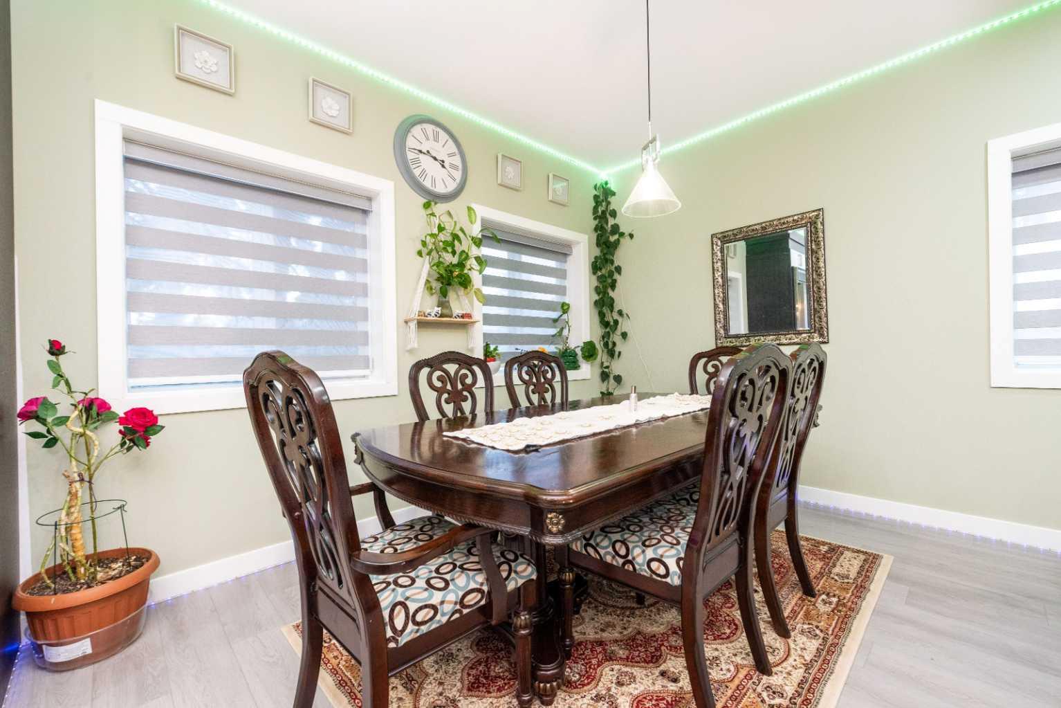 6 Strathridge Lane SW
