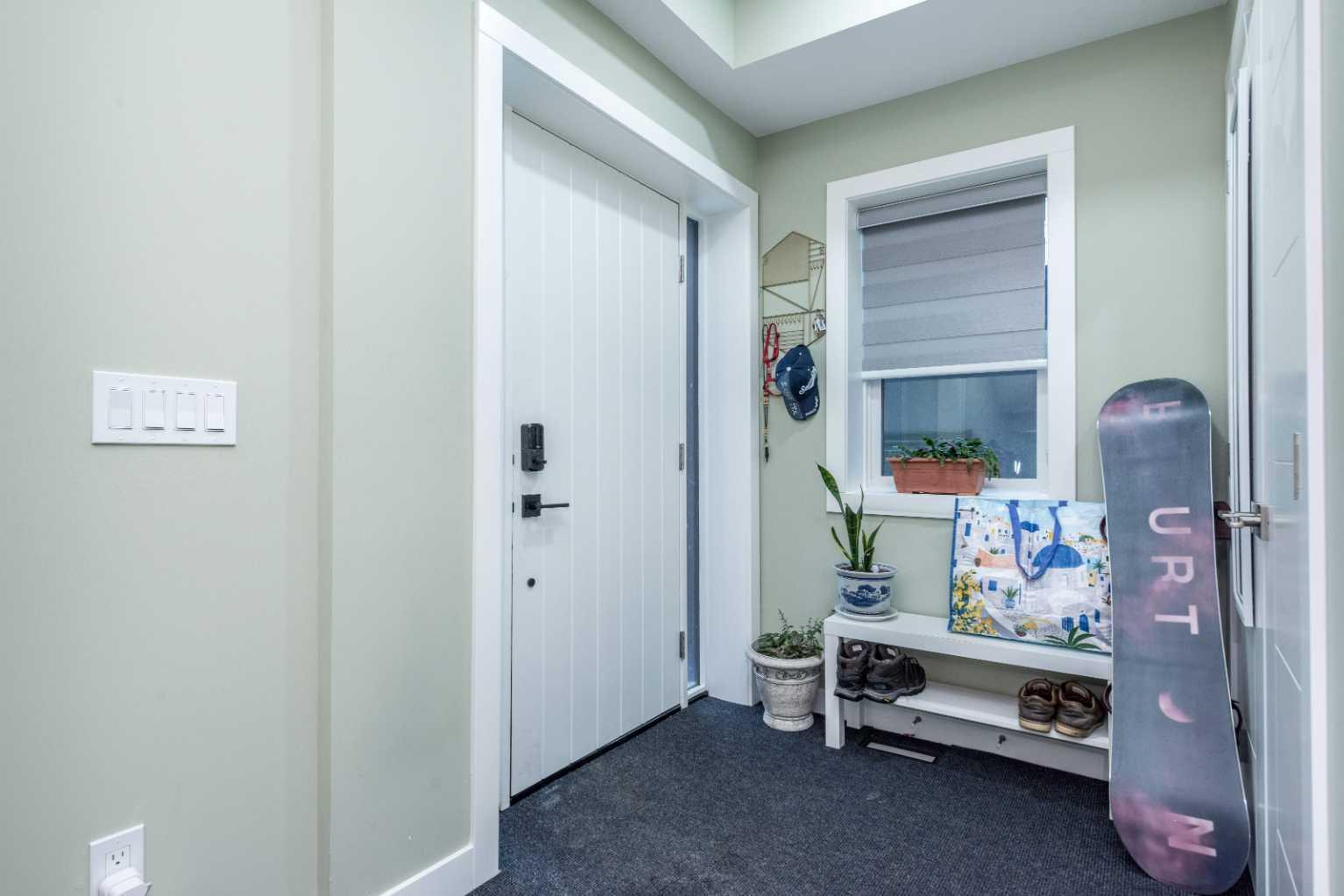 6 Strathridge Lane SW