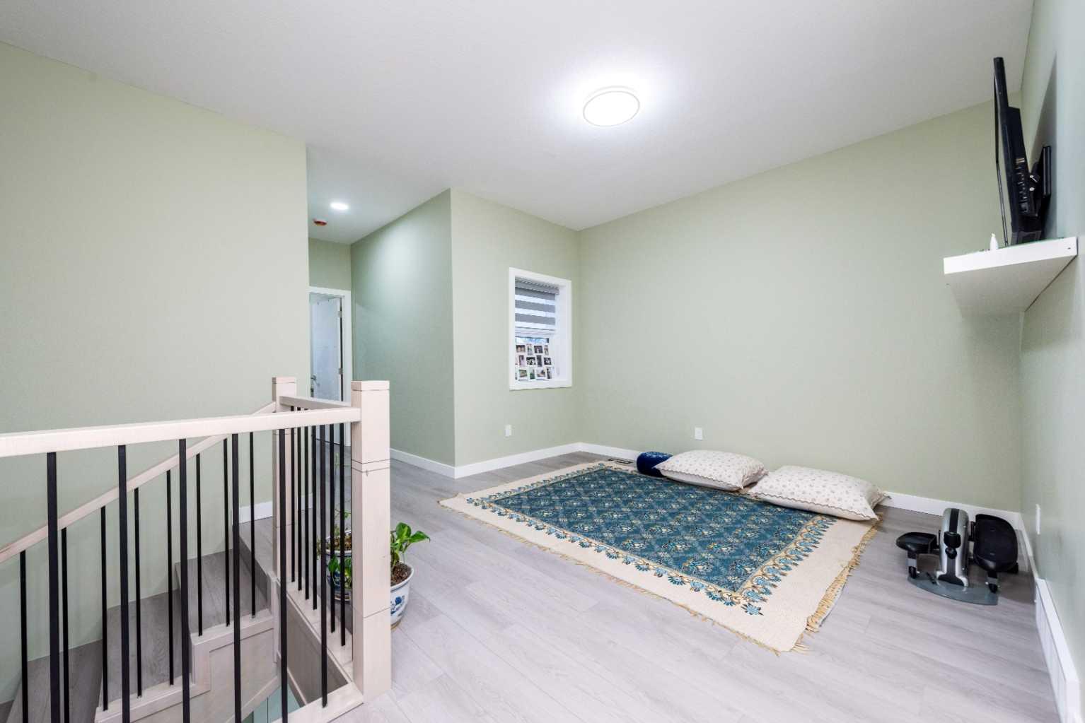 6 Strathridge Lane SW