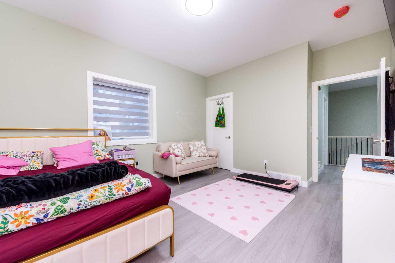 6 Strathridge Lane SW