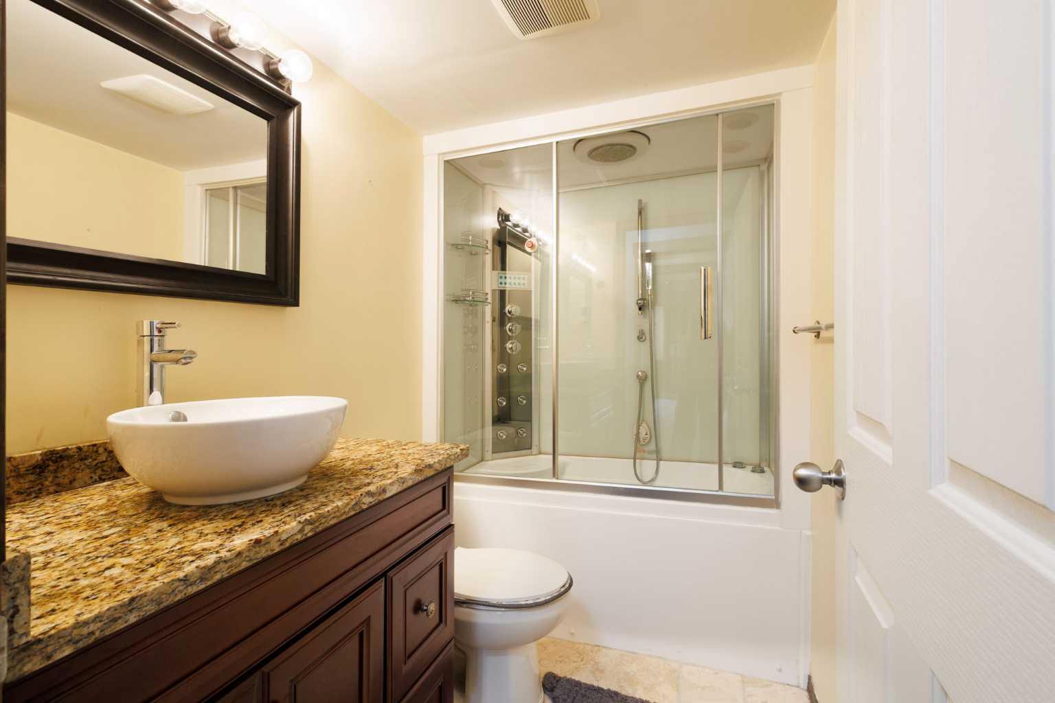 105 cortina Bay SW