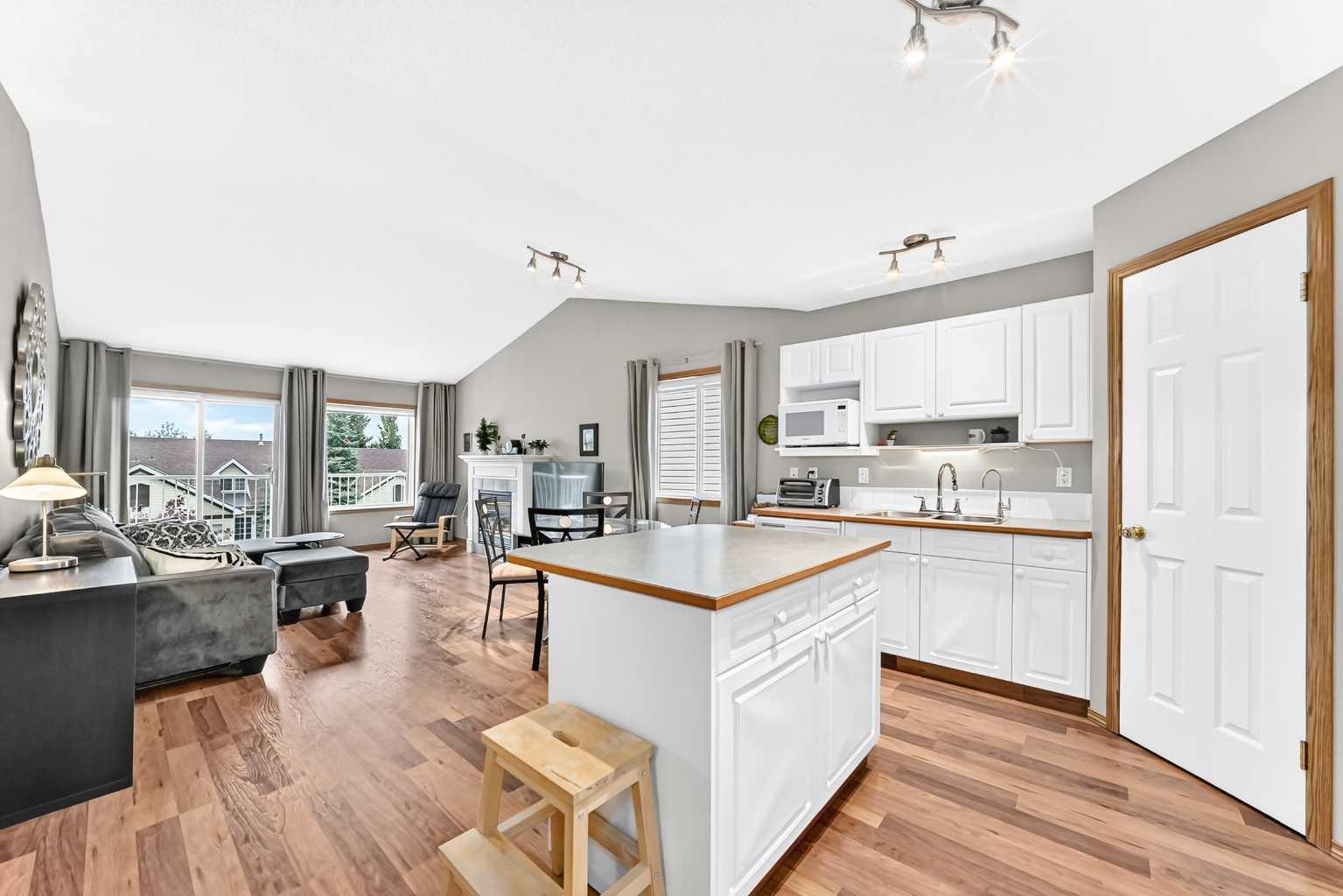 22 Somervale Point SW