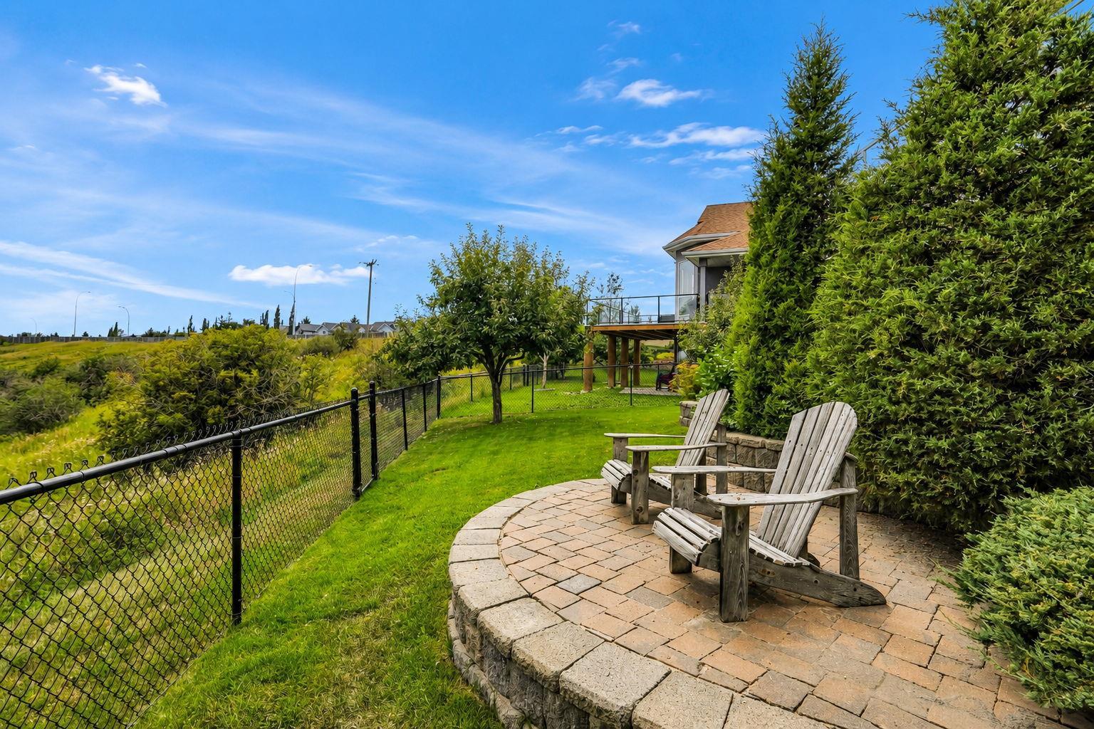 95 Citadel Grove NW
