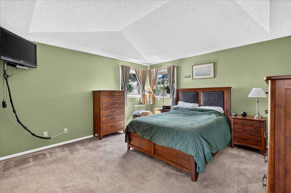 14 Hawkdale Gate NW