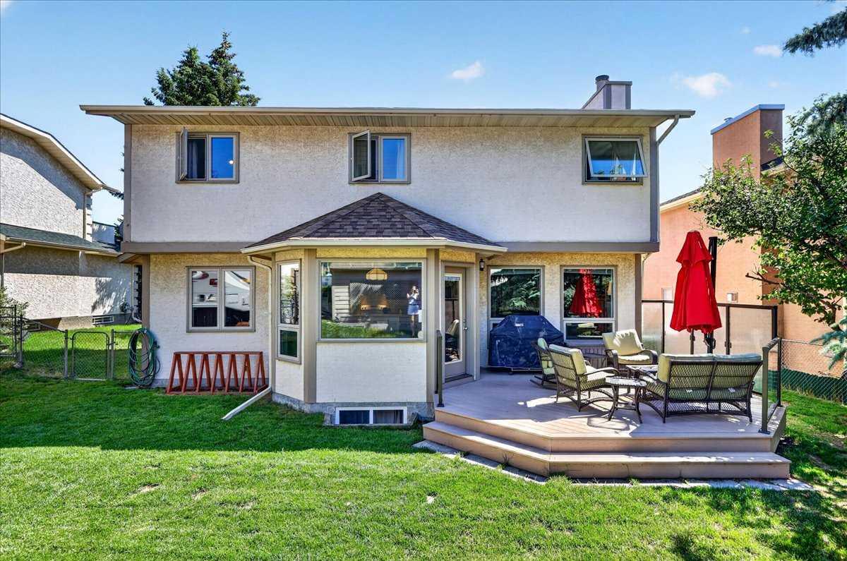 14 Hawkdale Gate NW