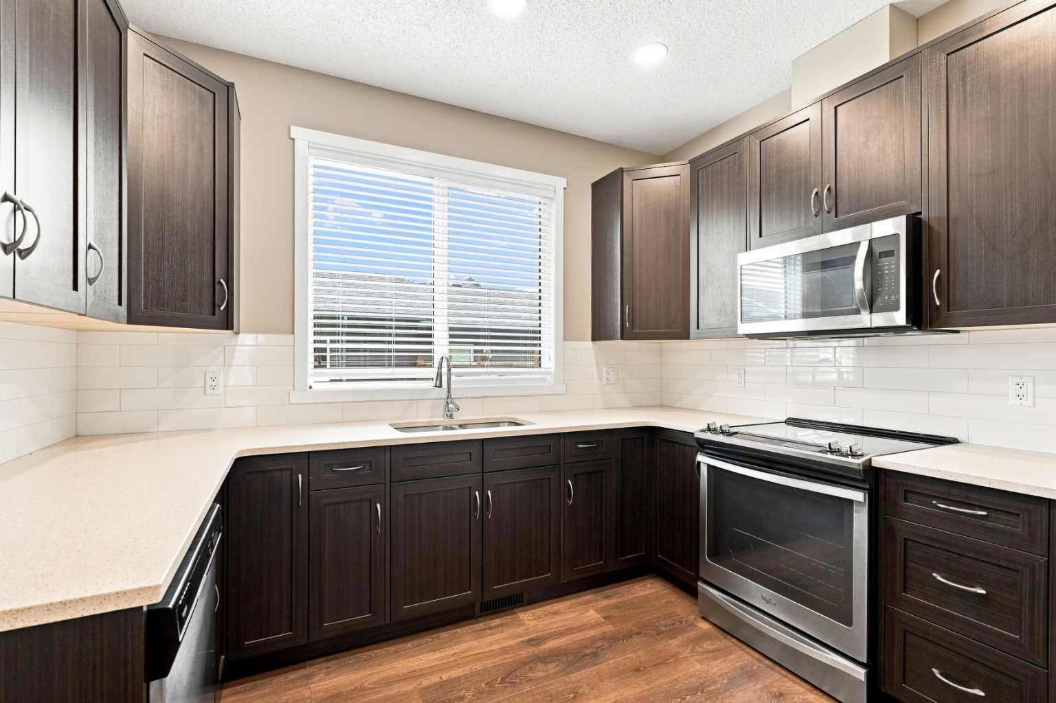 146 Livingston Avenue NE