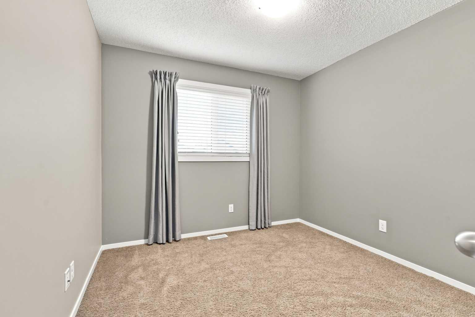 146 Livingston Avenue NE