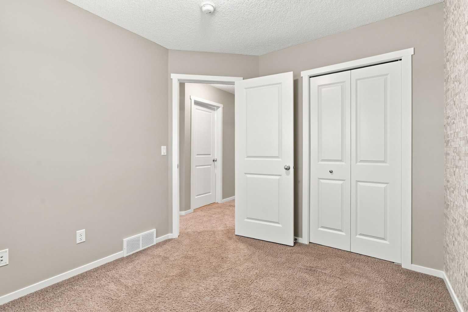146 Livingston Avenue NE