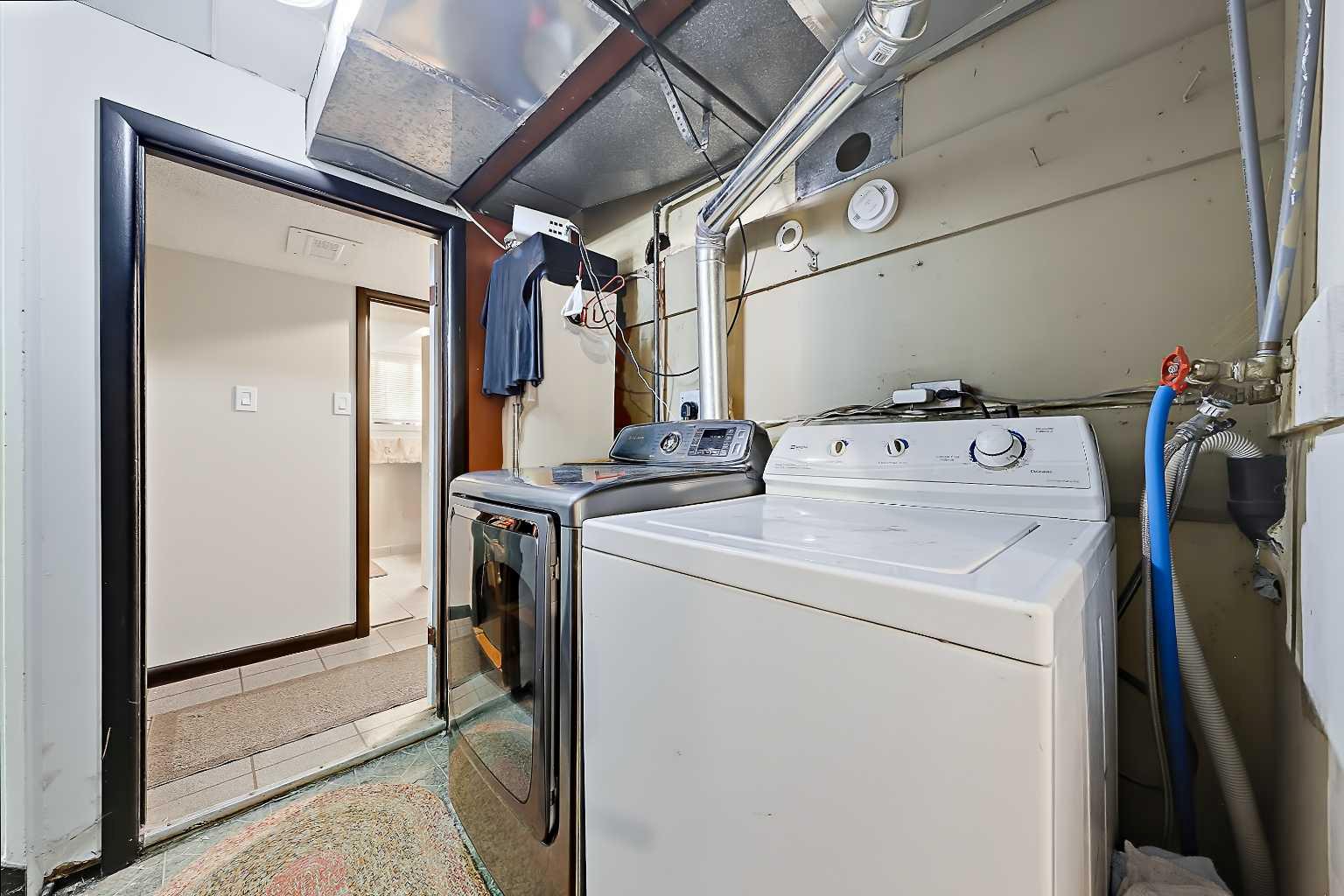 3 Creston Crescent NW