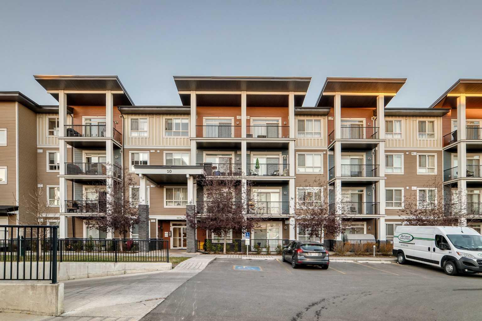 405, 10 Walgrove  SE