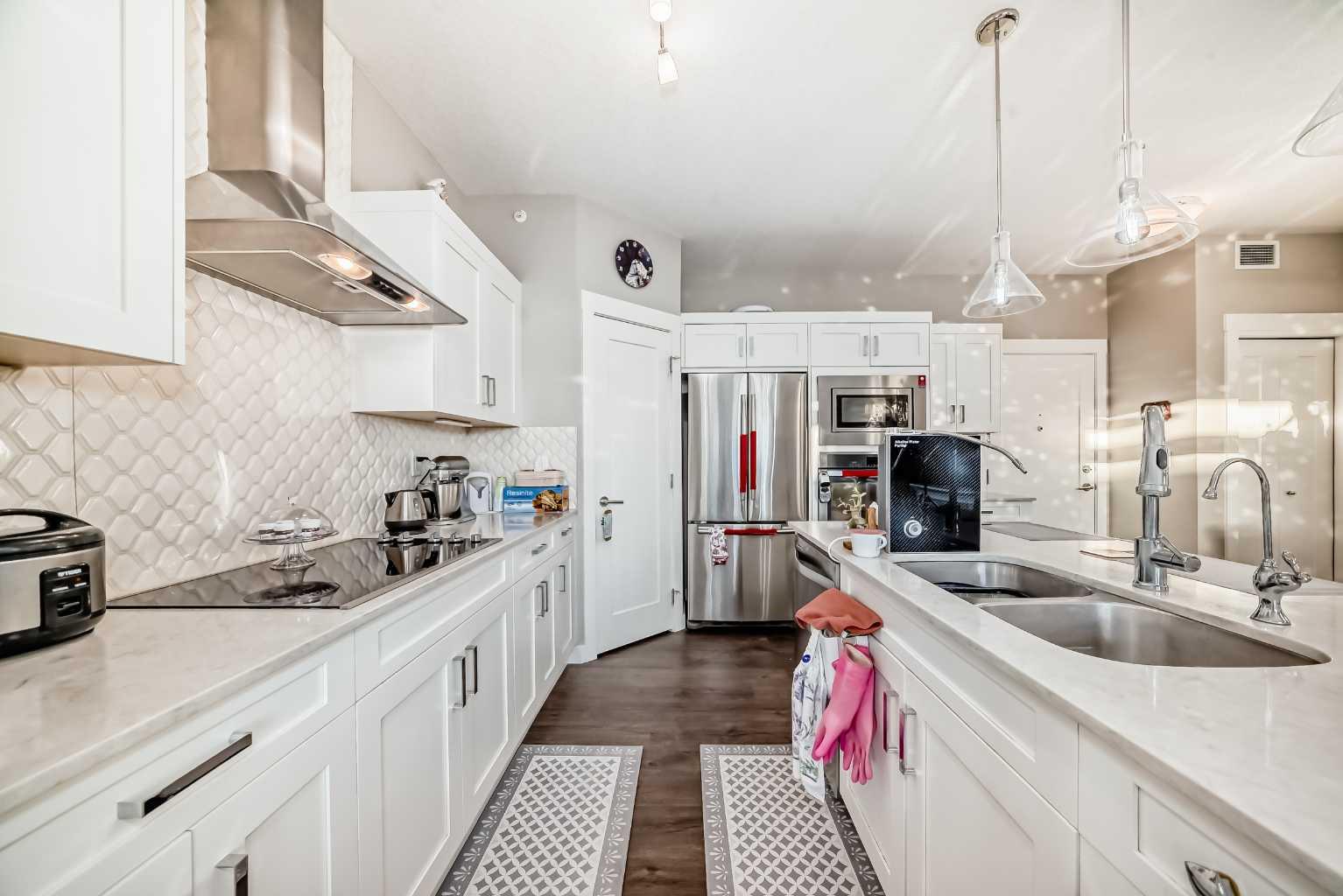 405, 10 Walgrove  SE