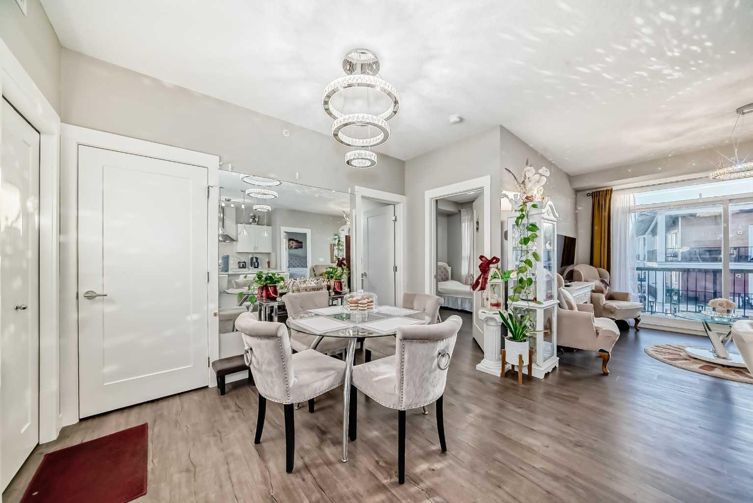 405, 10 Walgrove  SE