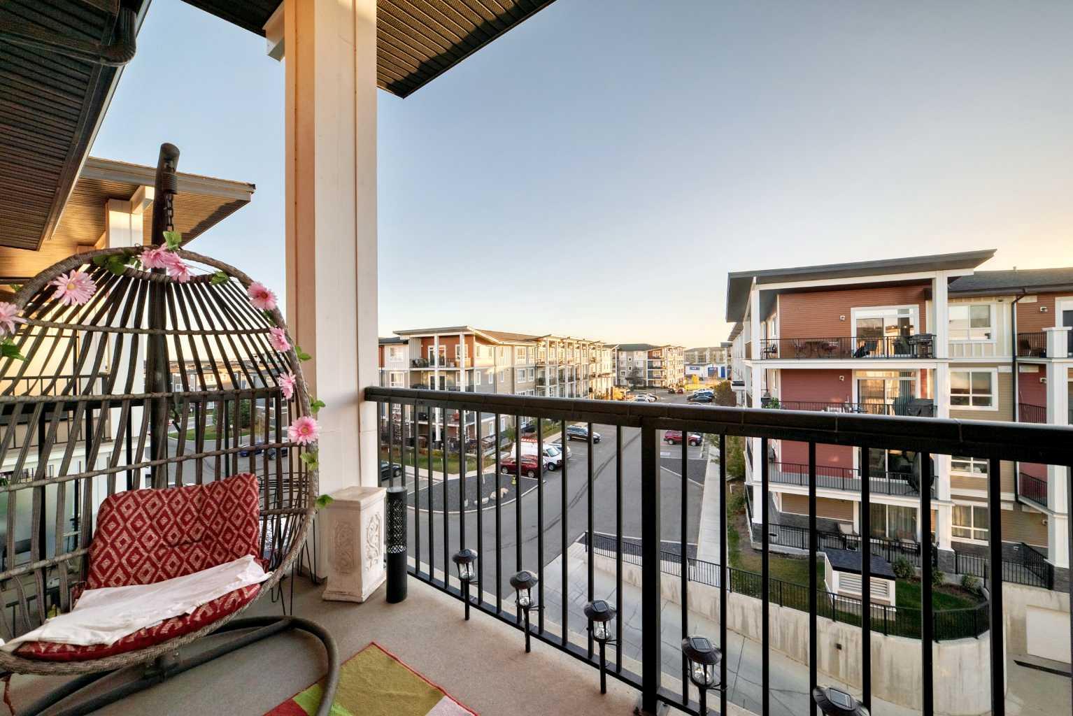 405, 10 Walgrove  SE