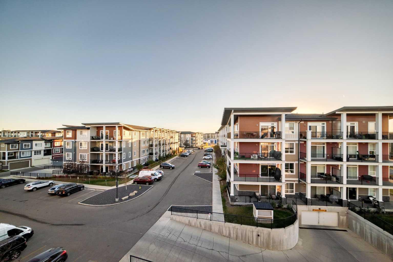 405, 10 Walgrove  SE