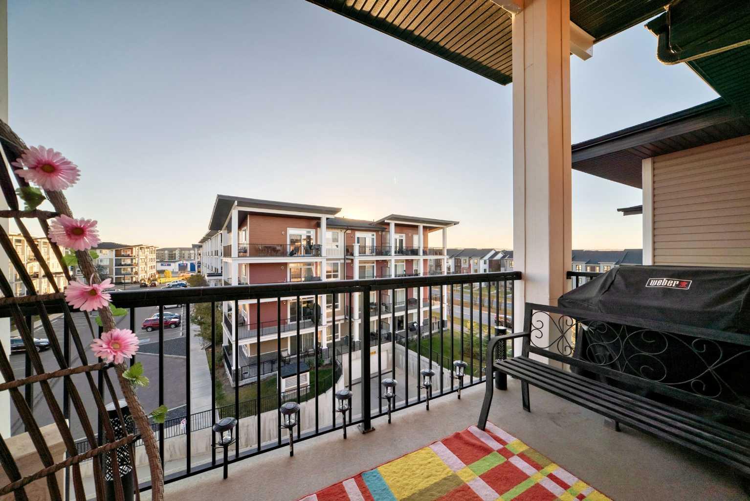 405, 10 Walgrove  SE