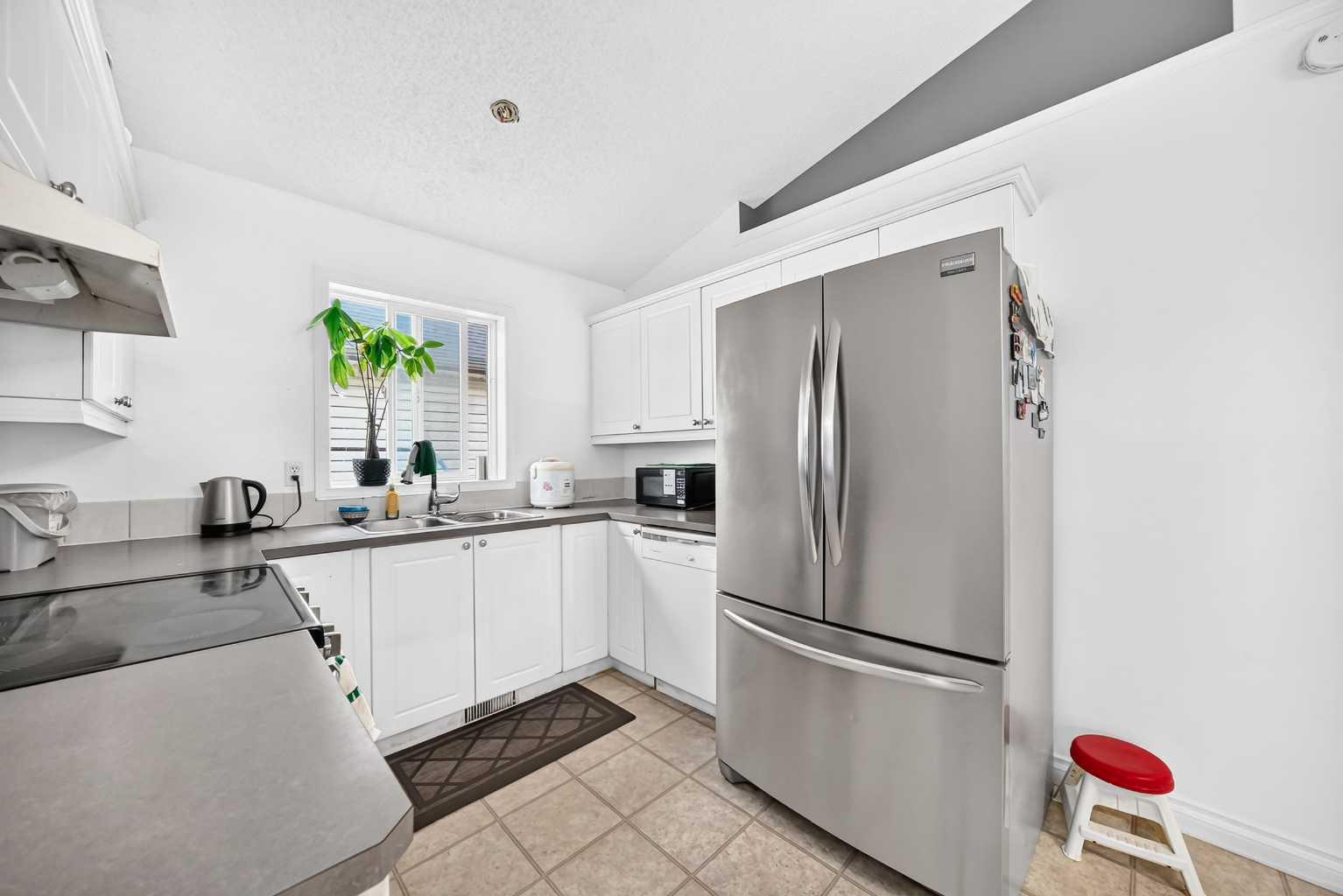 1062 Bridlemeadows Manor SW