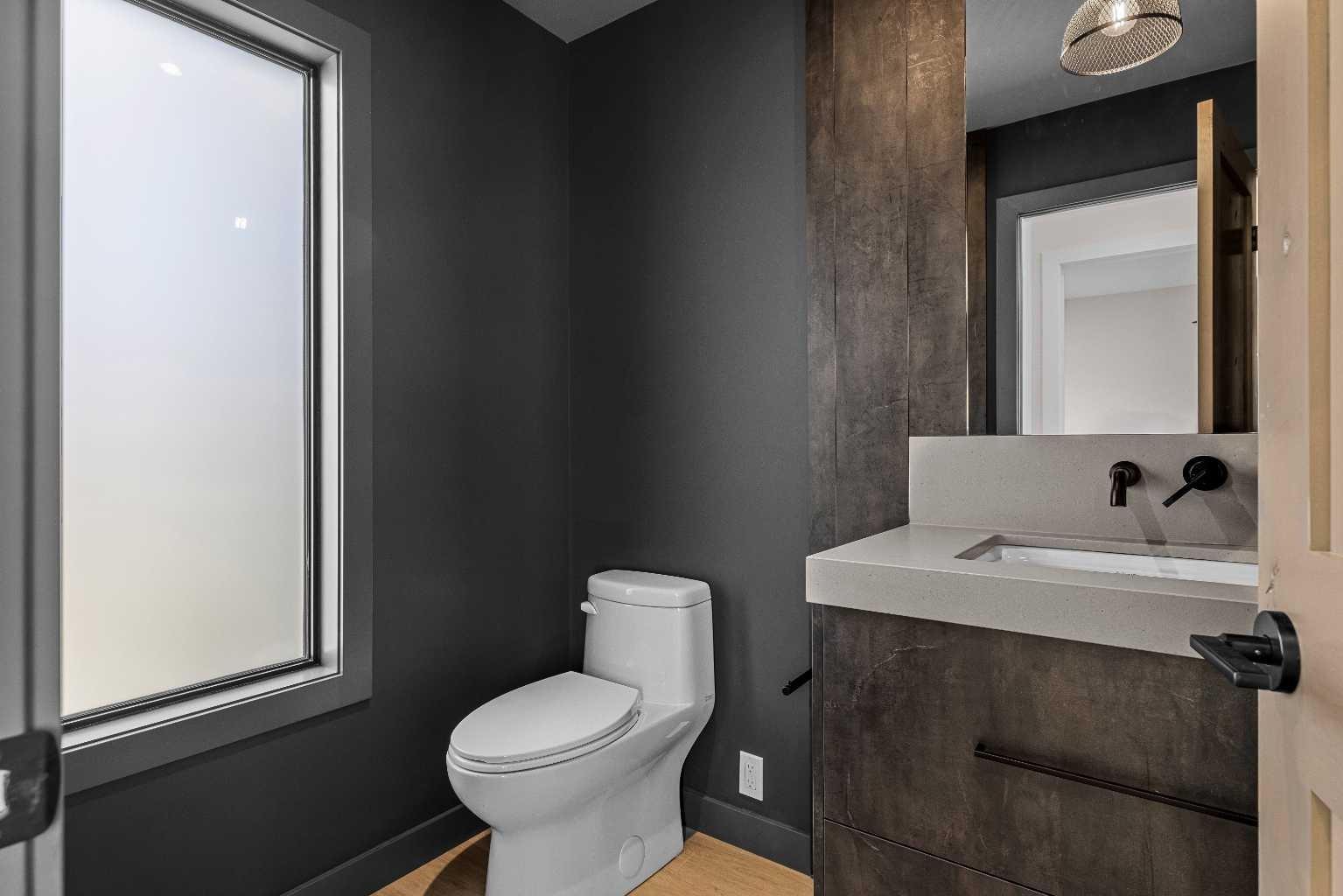 634 A/B 7th Street 