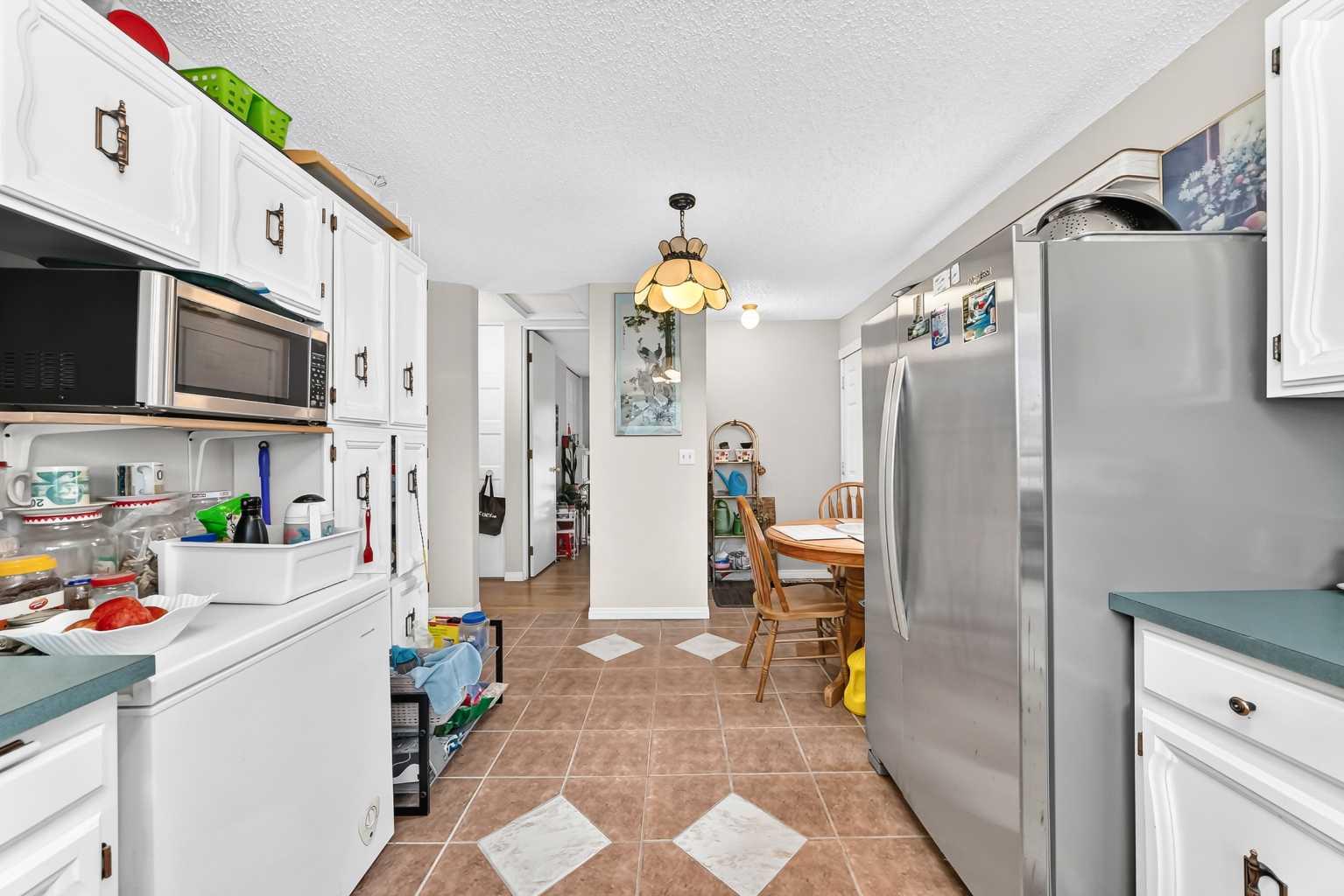 3219 Palliser Drive SW