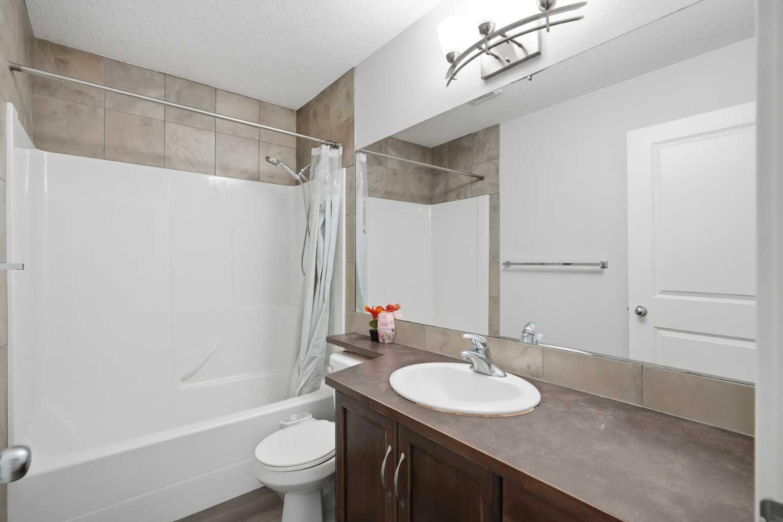 139 New Brighton Close SE