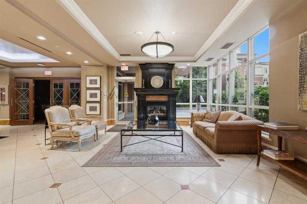 802, 690 Princeton Way SW